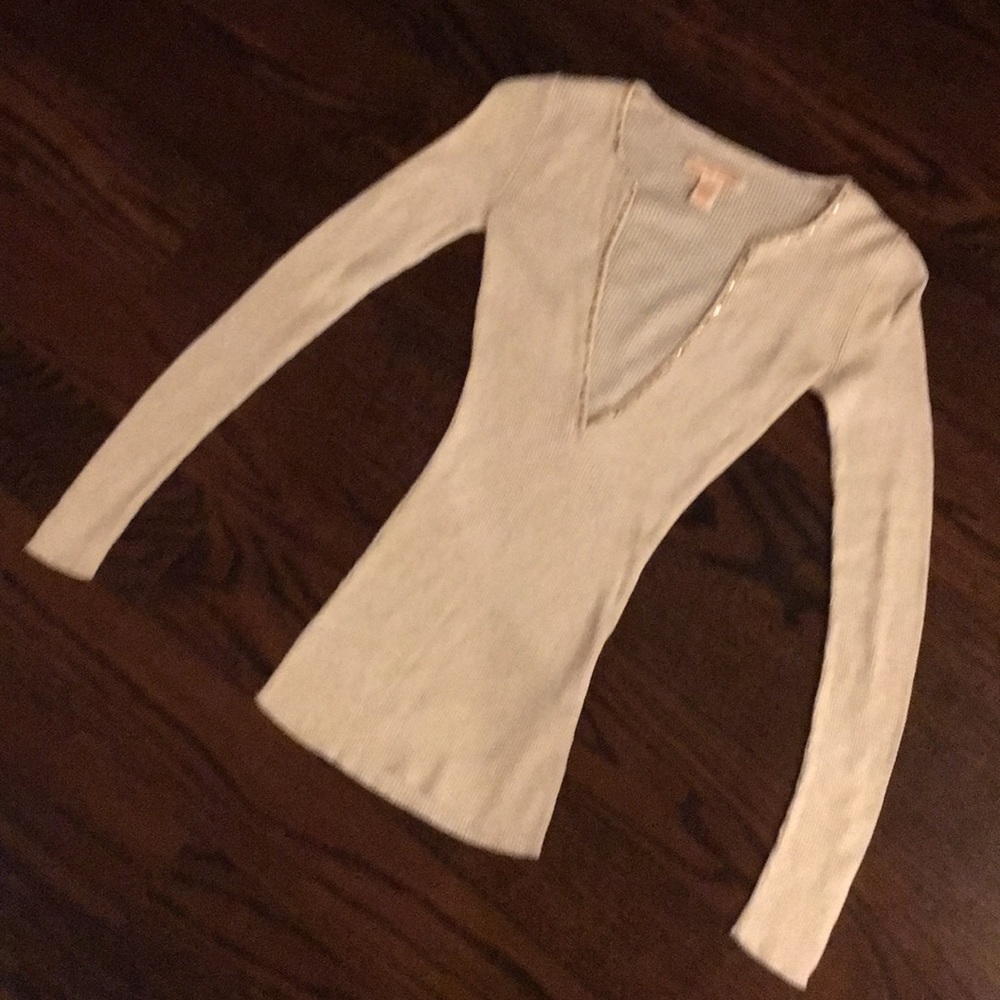 Beaded plunging v neck ribbed top